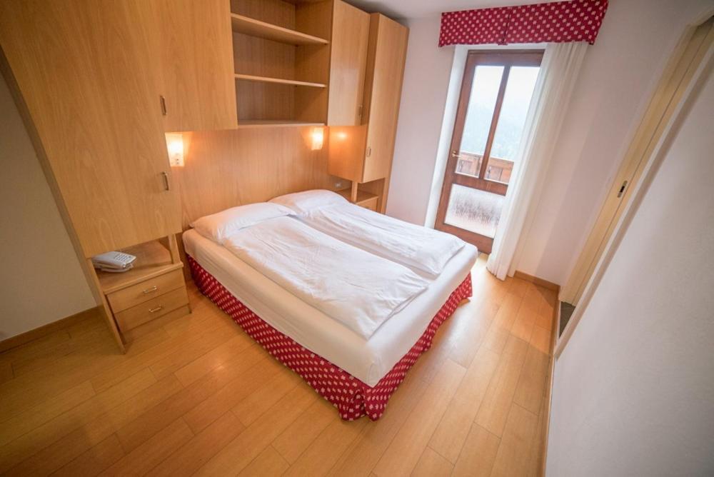Hotel Due Spade Folgaria Exterior photo